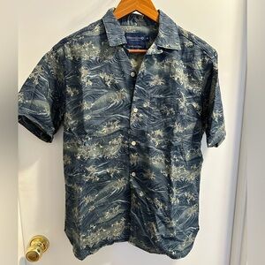 Freebie Cloth Hawaiian Waves Shirt Size Medium